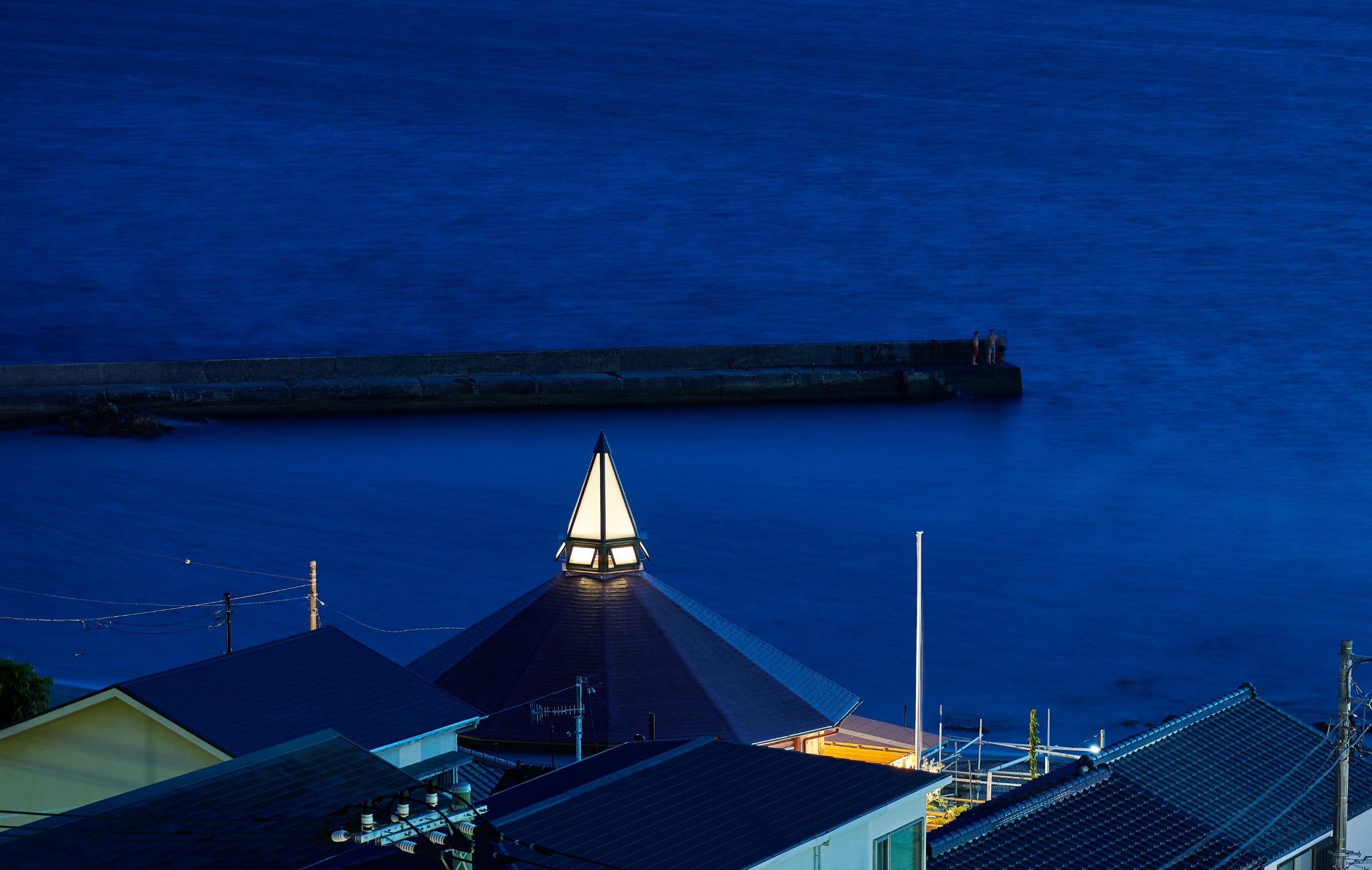 設計：新素材研究所